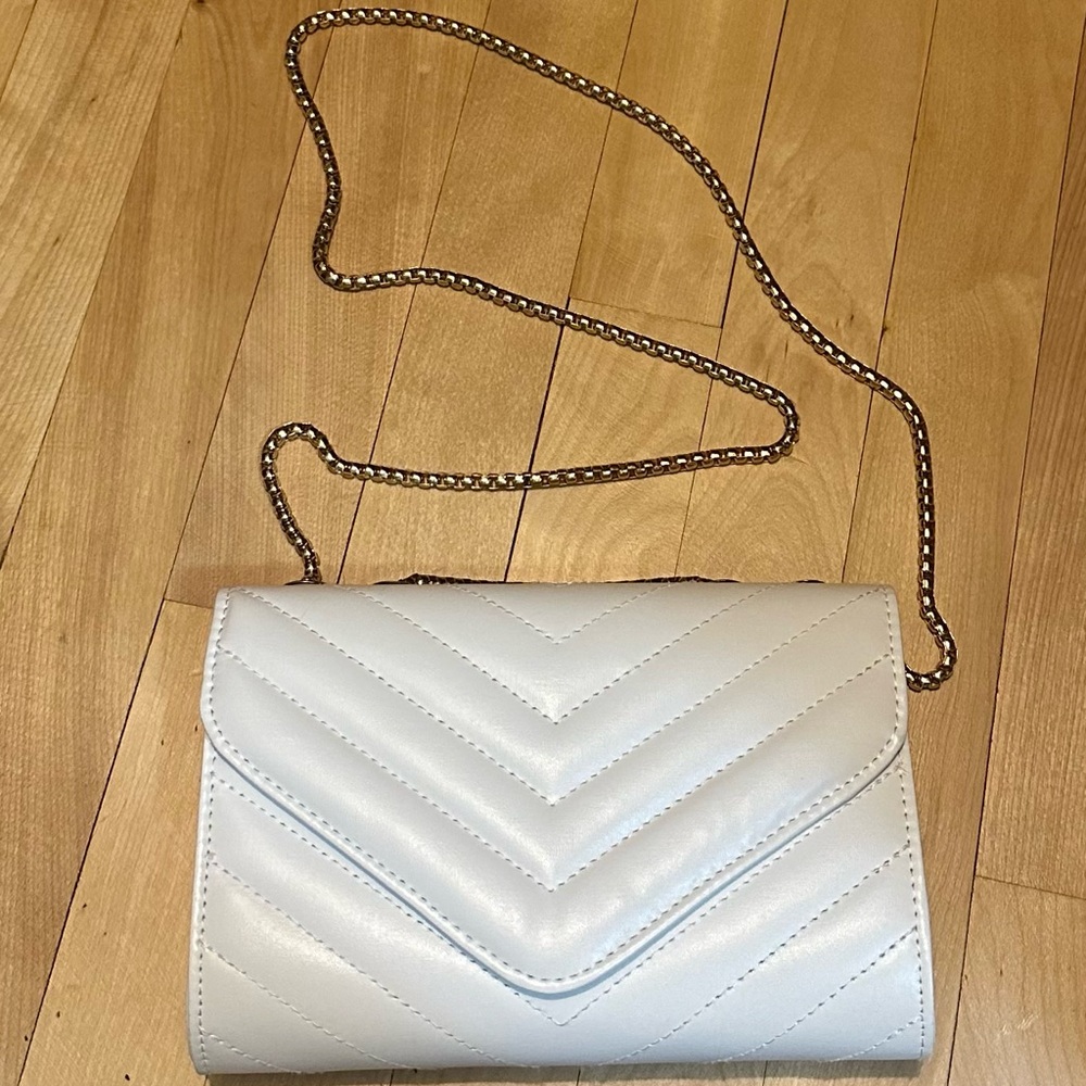 Elegant White Leather Chain Bag